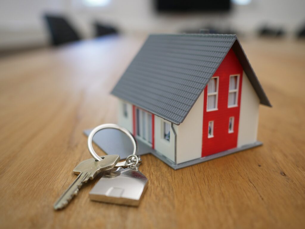 Can Estate Agents Lie About Offers?